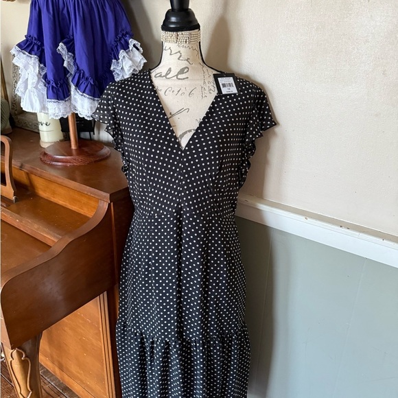 🖤Nanette Lepore Black and White Midi Dress V-Neck Flutter Sleeve NWT 448.00 - Picture 2 of 8